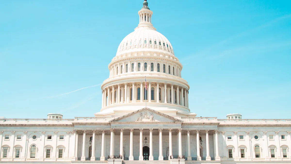 作者指出,賴清德與蕭美琴繼續領先,但即使侯友宜與趙少康能創造灰犀牛事件,白宮也不緊張。 作者指出,賴清德與蕭美琴繼續領先,但即使侯友宜與趙少康能創造灰犀牛事件,白宮也不緊張。