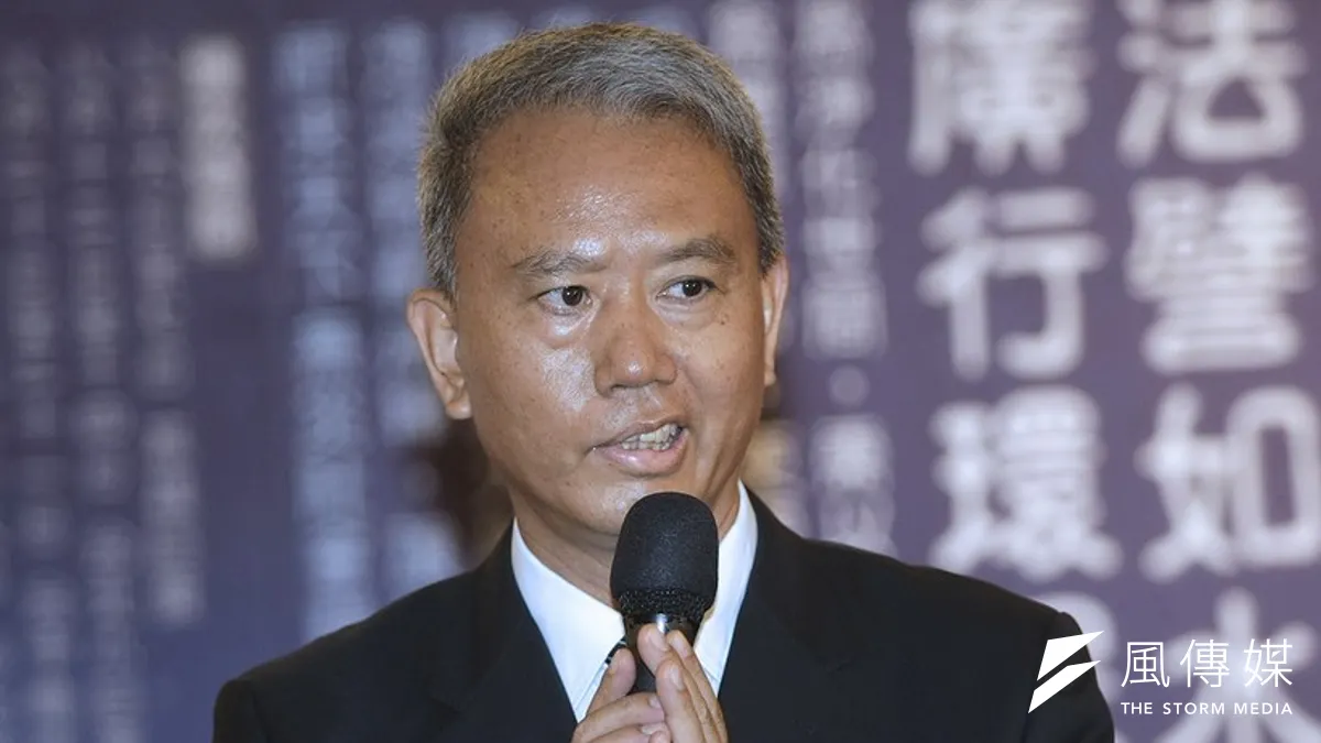 頂新劣油事件波及乖乖公司,導致五香乖乖、孔雀香酥脆2項產品下架、銷毀產品。圖為頂新前董座魏應充。(資料照,吳逸驊攝)