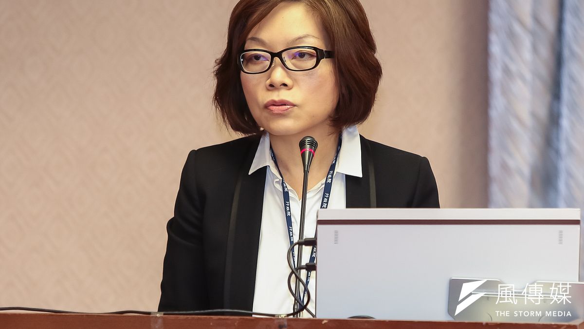 行政院副秘書長何佩珊表示,去年也身兼跟黨團溝通角色,對黨籍立委的許多加碼,她的抗拒力低,並沒有想到會有麼後果。(顏麟宇攝) 行政院副秘書長何佩珊表示,去年也身兼跟黨團溝通角色,對黨籍立委的許多加碼,她的抗拒力低,並沒有想到會有麼後果。(顏麟宇攝)