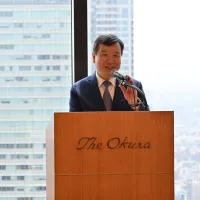 李逸洋駐日代表は東京で日台の国会議員を招いた懇談会を開き、APPUでサプライチェーン強靱化に関する決議案が採択されたことに謝意を示すとともに、民主主義国によるサプライチェーンの確保と経済安全保障の強化に向け、日台協力のさらなる深化を呼びかけた。(写真/台北駐日経済文化代表処提供) 李逸洋駐日代表は東京で日台の国会議員を招いた懇談会を開き、APPUでサプライチェーン強靱化に関する決議案が採択されたことに謝意を示すとともに、民主主義国によるサプライチェーンの確保と経済安全保障の強化に向け、日台協力のさらなる深化を呼びかけた。(写真/台北駐日経済文化代表処提供)