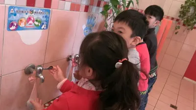 防範諾羅病毒,呼籲大家飯前勤洗手。(台中市政府衛生局提供)