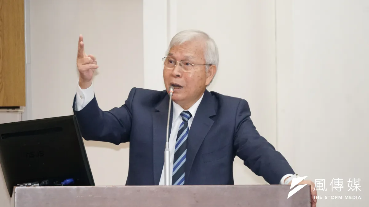 中央銀行總裁楊金龍出席立法院財政委員會。(蔡親傑攝)