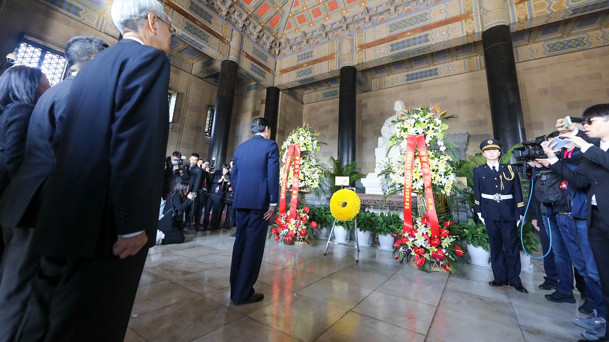 前總統馬英九出訪中國,謁中山陵。(馬英九辦公室提供) 前總統馬英九出訪中國,謁中山陵。(馬英九辦公室提供)