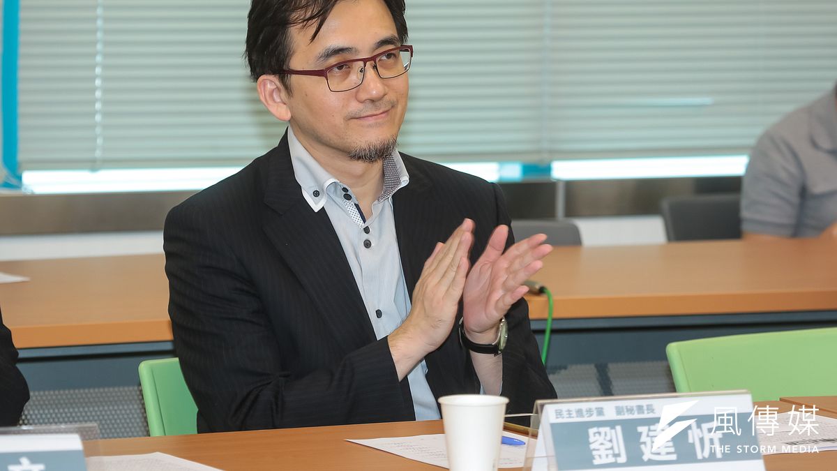 總統當選人蔡英文新人事逐漸浮現,民進黨副秘書長劉建忻可望轉任總統府副祕書長。(資料照片,顏麟宇攝) 總統當選人蔡英文新人事逐漸浮現,民進黨副秘書長劉建忻可望轉任總統府副祕書長。(資料照片,顏麟宇攝)