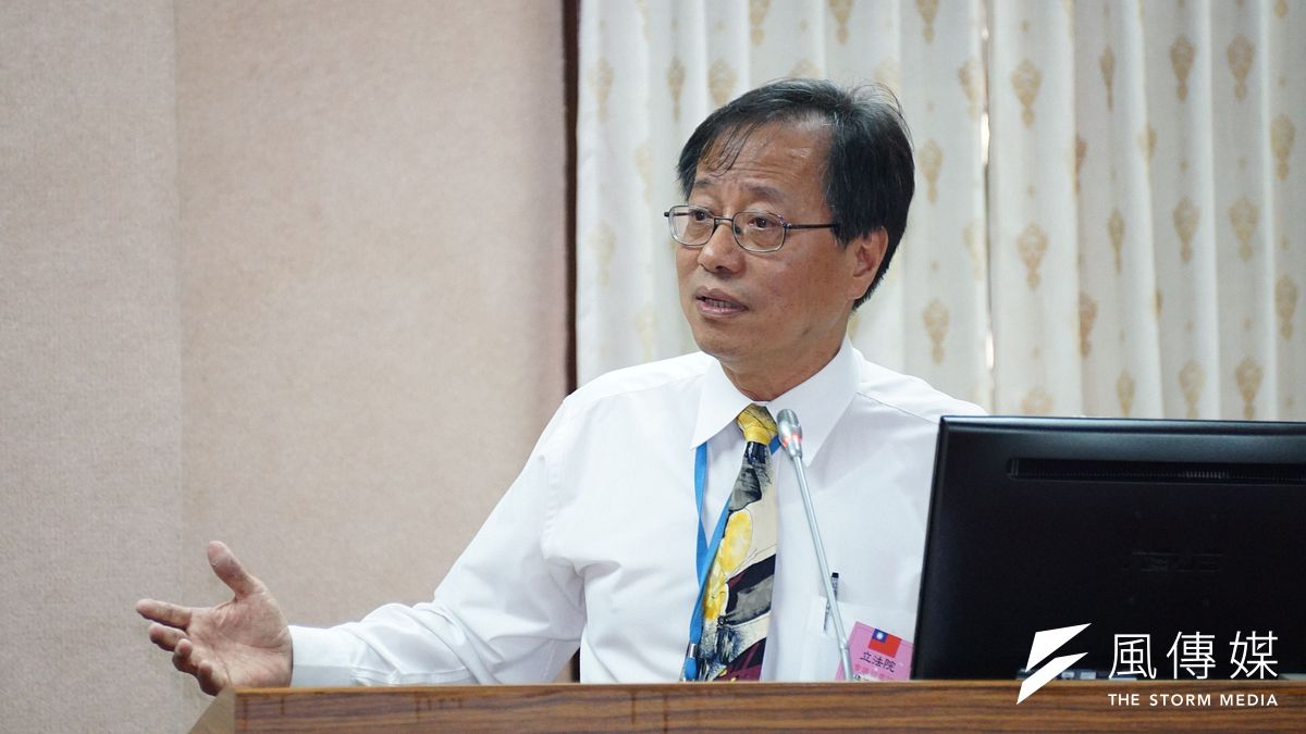 全國公務人員協會29日進行第5屆理事長及理監事改選,現任理事長李來希順利連任。(資料照,盧逸峰攝) 全國公務人員協會29日進行第5屆理事長及理監事改選,現任理事長李來希順利連任。(資料照,盧逸峰攝)