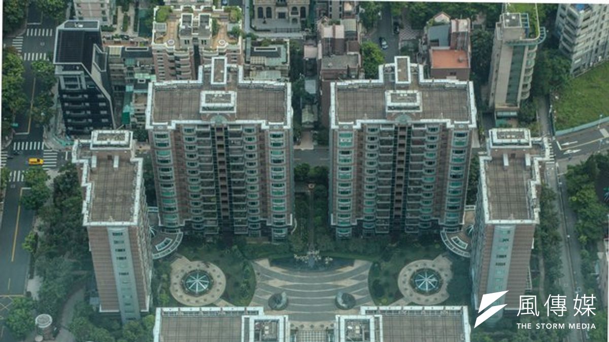 由新出爐的幾個數據看,房價已有鬆動跡象;而整體環境與政策面,亦都對支撐高房價不利。(葉信菉攝) 由新出爐的幾個數據看,房價已有鬆動跡象;而整體環境與政策面,亦都對支撐高房價不利。(葉信菉攝)