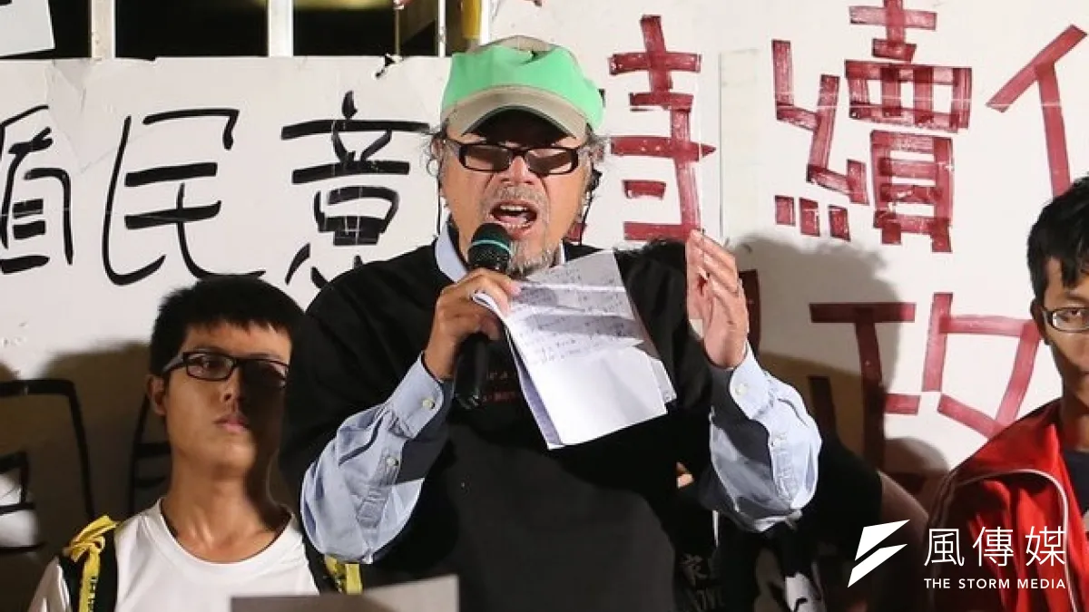 公投盟蔡丁貴教授重回立法院,控訴驅離是馬江決策,他為方仰寧叫屈。(吳逸驊攝)