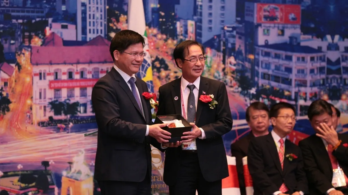 出席亞台商會促台越交流 林佳龍力邀來台中舉辦年會