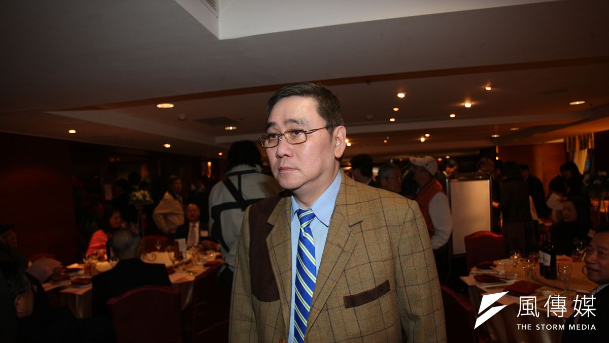 二房長子王文洋堅稱長庚醫院董事長、「台塑三娘」李寶珠不是父親王永慶的配偶,但高等法院上周認定,李寶珠是王永慶的現存法定配偶。(資料照片,吳逸驊攝) 二房長子王文洋堅稱長庚醫院董事長、「台塑三娘」李寶珠不是父親王永慶的配偶,但高等法院上周認定,李寶珠是王永慶的現存法定配偶。(資料照片,吳逸驊攝)