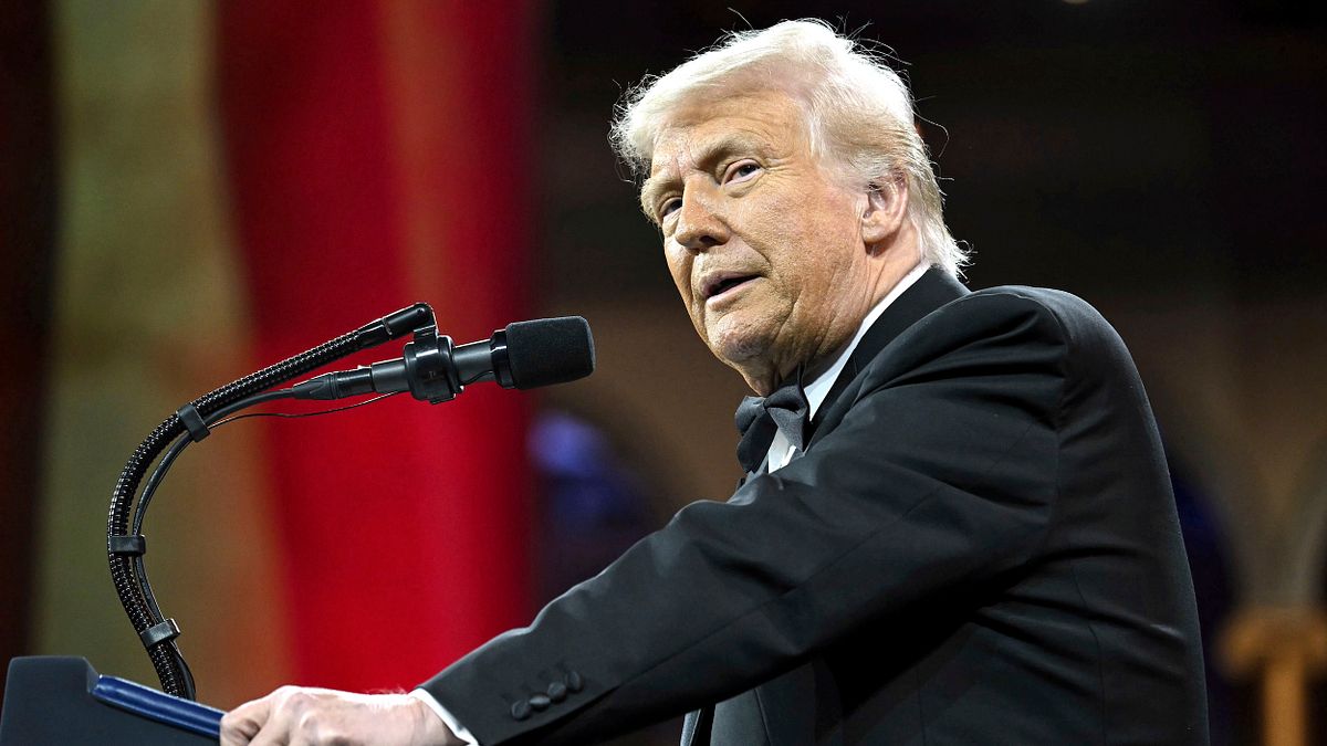 アメリカのトランプ大統領が90日間の関税徴収停止を発表。(AP通信) アメリカのトランプ大統領が90日間の関税徴収停止を発表。(AP通信)