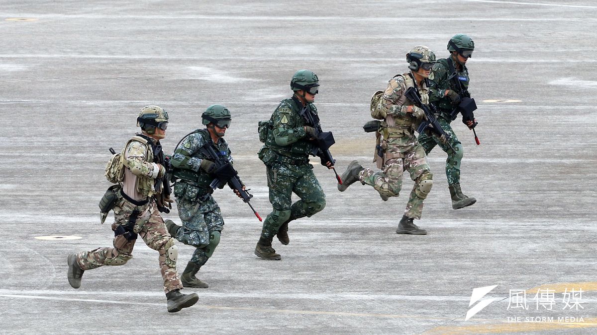 兩岸對抗情勢升溫,台灣當局該如何因應?圖為漢光演習實兵演練。(資料照,蘇仲泓攝) 兩岸對抗情勢升溫,台灣當局該如何因應?圖為漢光演習實兵演練。(資料照,蘇仲泓攝)