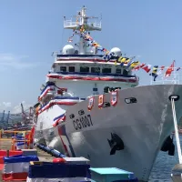 台湾とフィリピンの沿岸警備機関の協力が深まりつつある。フィリピン側は2年連続で行政院海洋委員会の主要な年次国際フォーラムに参加しており、台湾の海巡連絡官もフィリピン、インドネシア、タイに派遣されている。写真は海巡署の1000トン級巡防艦「澎湖艦」。(写真/中央通信社) 台湾とフィリピンの沿岸警備機関の協力が深まりつつある。フィリピン側は2年連続で行政院海洋委員会の主要な年次国際フォーラムに参加しており、台湾の海巡連絡官もフィリピン、インドネシア、タイに派遣されている。写真は海巡署の1000トン級巡防艦「澎湖艦」。(写真/中央通信社)