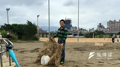 中正河濱公園籃球場底座。(取自童仲彥臉書)