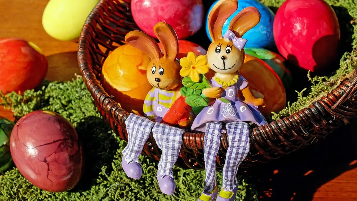 復活節是為了紀念耶穌復活的節日,但很多人好奇,為什麼這個節日跟兔子、彩蛋有關?(示意圖/取自Pixabay) 復活節是為了紀念耶穌復活的節日,但很多人好奇,為什麼這個節日跟兔子、彩蛋有關?(示意圖/取自Pixabay)