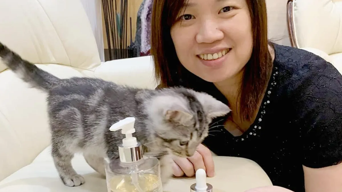 基隆教師沈雅琪在粉絲團接受業配,將款項捐助弱勢的行為引發爭議,但她無怨無悔(圖片來源:取自神老師&神媽咪粉絲團)