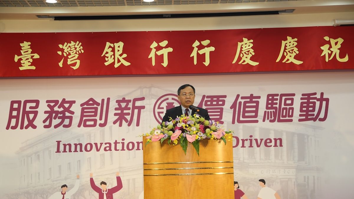 臺銀董事長呂桔誠感恩能與一群卓越的同仁,共同站在歷史的轉轍點,攜手「建構領導銀行,佈局全球市場」。(圖/台灣銀行提供) 臺銀董事長呂桔誠感恩能與一群卓越的同仁,共同站在歷史的轉轍點,攜手「建構領導銀行,佈局全球市場」。(圖/台灣銀行提供)