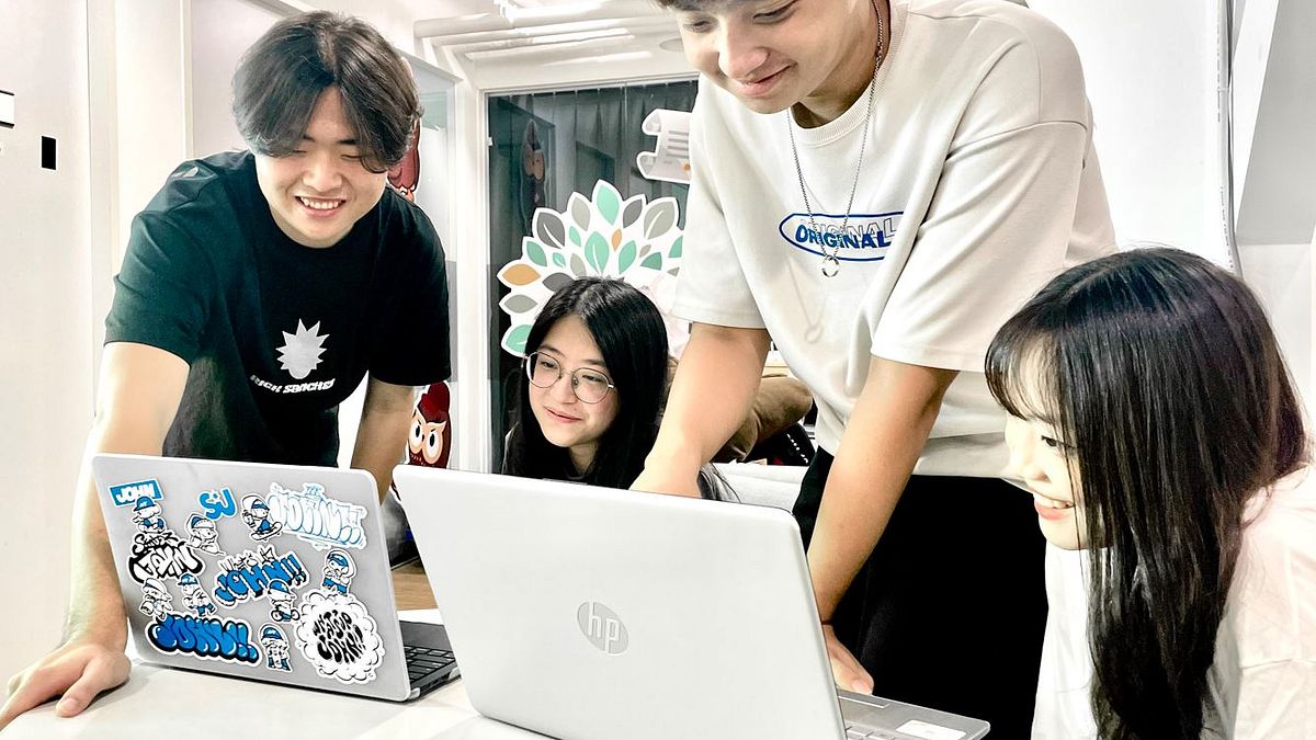 大專校院的開課趨勢走向多元應用,要選到課程不難,但選到符合興趣、又能順利「All Pass」的高甜課程才是學生最在意的事。(圖/OPT歐趴糖提供) 大專校院的開課趨勢走向多元應用,要選到課程不難,但選到符合興趣、又能順利「All Pass」的高甜課程才是學生最在意的事。(圖/OPT歐趴糖提供)