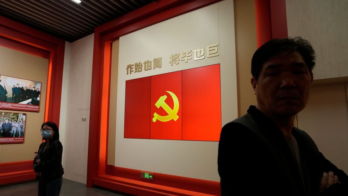 不少中共高官接連被以貪腐為由查處,引發中國官場和民間的震撼,民眾舉報多如雪花。(美聯社) 不少中共高官接連被以貪腐為由查處,引發中國官場和民間的震撼,民眾舉報多如雪花。(美聯社)