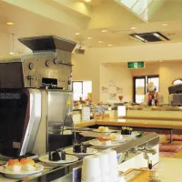鈴茂器工が制定した7月3日「寿司ロボットの日」が2年目を迎え、寿司の大衆化に貢献した同製品の認知拡大に向け、8月にはカプセルトイ第2弾が発売される。(写真/鈴茂器工提供) 鈴茂器工が制定した7月3日「寿司ロボットの日」が2年目を迎え、寿司の大衆化に貢献した同製品の認知拡大に向け、8月にはカプセルトイ第2弾が発売される。(写真/鈴茂器工提供)