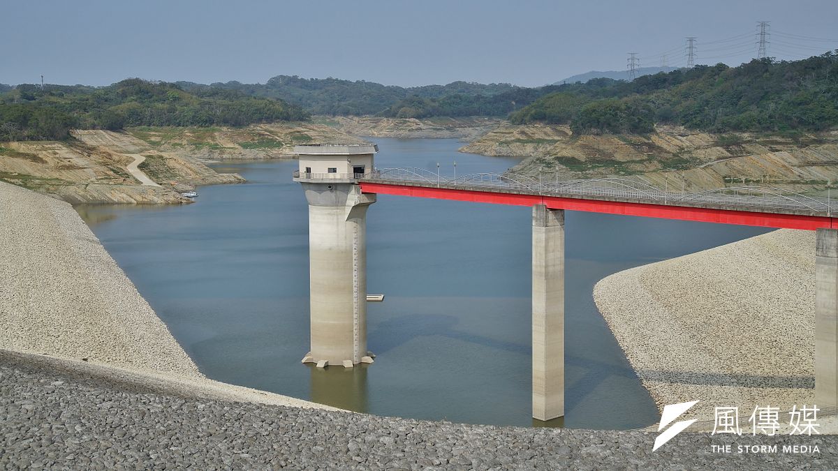 5月國內水情告急,新竹寶山第二水庫(寶二水庫)蓄水量一度跌至剩2%。(盧逸峰攝) 5月國內水情告急,新竹寶山第二水庫(寶二水庫)蓄水量一度跌至剩2%。(盧逸峰攝)