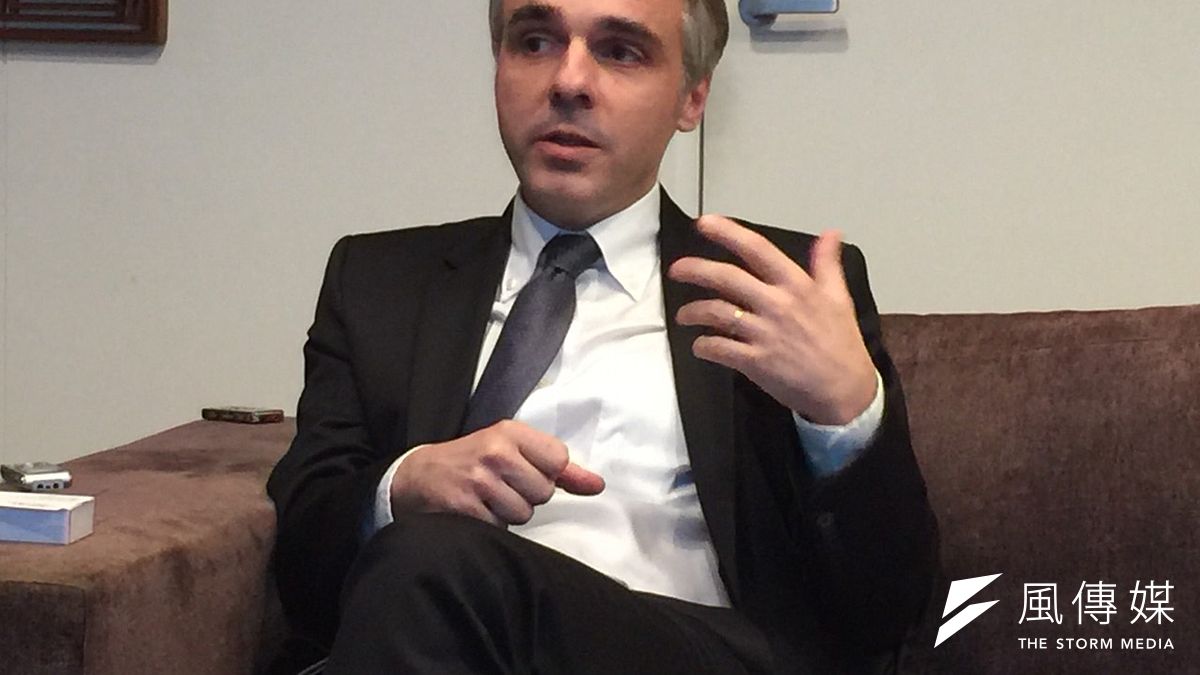 法國在台協會新任代表紀博偉(Benoit Guidee)與媒體茶敘時,談到法國在1081年廢死的經驗。(仇佩芬攝) 法國在台協會新任代表紀博偉(Benoit Guidee)與媒體茶敘時,談到法國在1081年廢死的經驗。(仇佩芬攝)