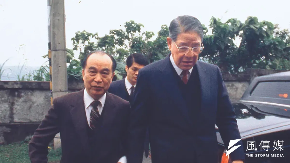 1990年、李元簇(左)を副総統候補に指名した李登輝(右)は党内の反対により「二月政争」が勃発した。(資料写真、林瑞慶撮影) 1990年、李元簇(左)を副総統候補に指名した李登輝(右)は党内の反対により「二月政争」が勃発した。(資料写真、林瑞慶撮影)