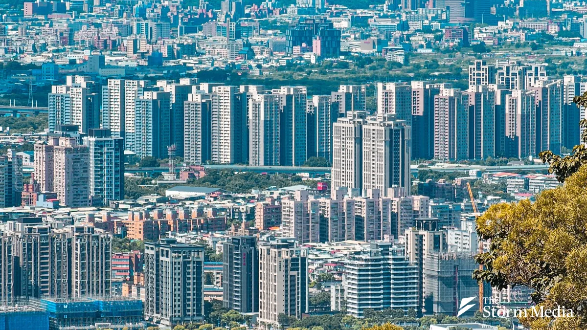 With the Taiwanese government implementing housing market measures and showing no signs of easing credit controls, the real estate market is increasingly leaning towards buyers, offering consumers more bargaining power. (Photo/ Hung Yu-Hsun)