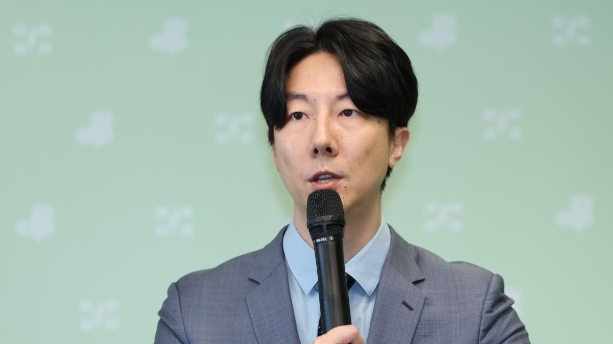 鄭麗文訪美餐敘同框中國統戰官員?民進黨批:自甘墮落為習近平特使