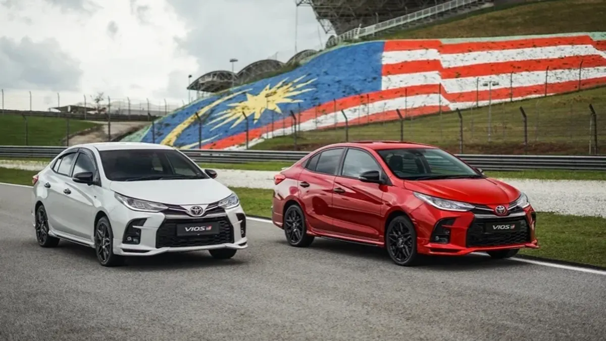 國民房車大升級!Toyota Vios油電版8月登場:30km/L超省油表現、GR Sport運動版同步亮相,台灣將迎來10多年首度大改款?(圖 / TOYOTA) 國民房車大升級!Toyota Vios油電版8月登場:30km/L超省油表現、GR Sport運動版同步亮相,台灣將迎來10多年首度大改款?(圖 / TOYOTA)