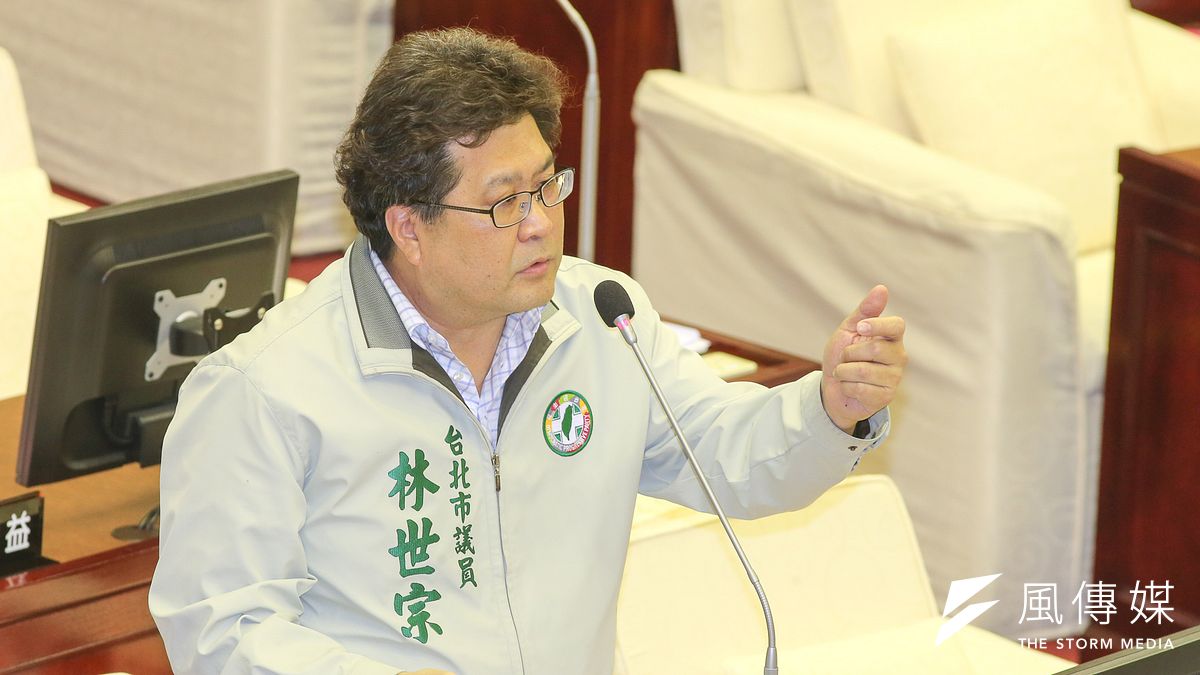 民進黨台北市長候選人姚文智周六(20日)將在北投區石牌和議員聯合造勢,也是6個議員選區的最後1場,但印海報時,林世宗卻差點被漏掉。(資料照片,陳明仁攝) 民進黨台北市長候選人姚文智周六(20日)將在北投區石牌和議員聯合造勢,也是6個議員選區的最後1場,但印海報時,林世宗卻差點被漏掉。(資料照片,陳明仁攝)