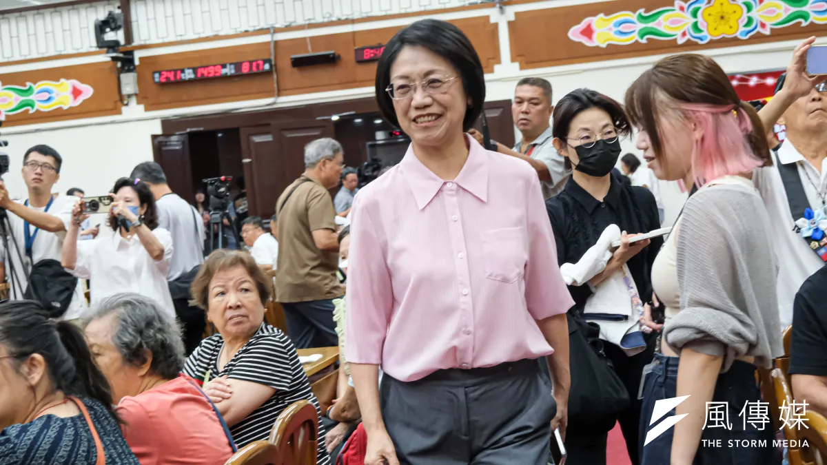 國民黨立委翁曉玲(中)。(劉偉宏攝)