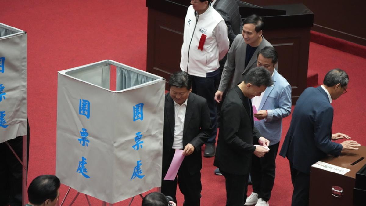 又槓龜!行政院補提3中選會委員 藍白聯手再封殺游盈隆的「變形金剛」