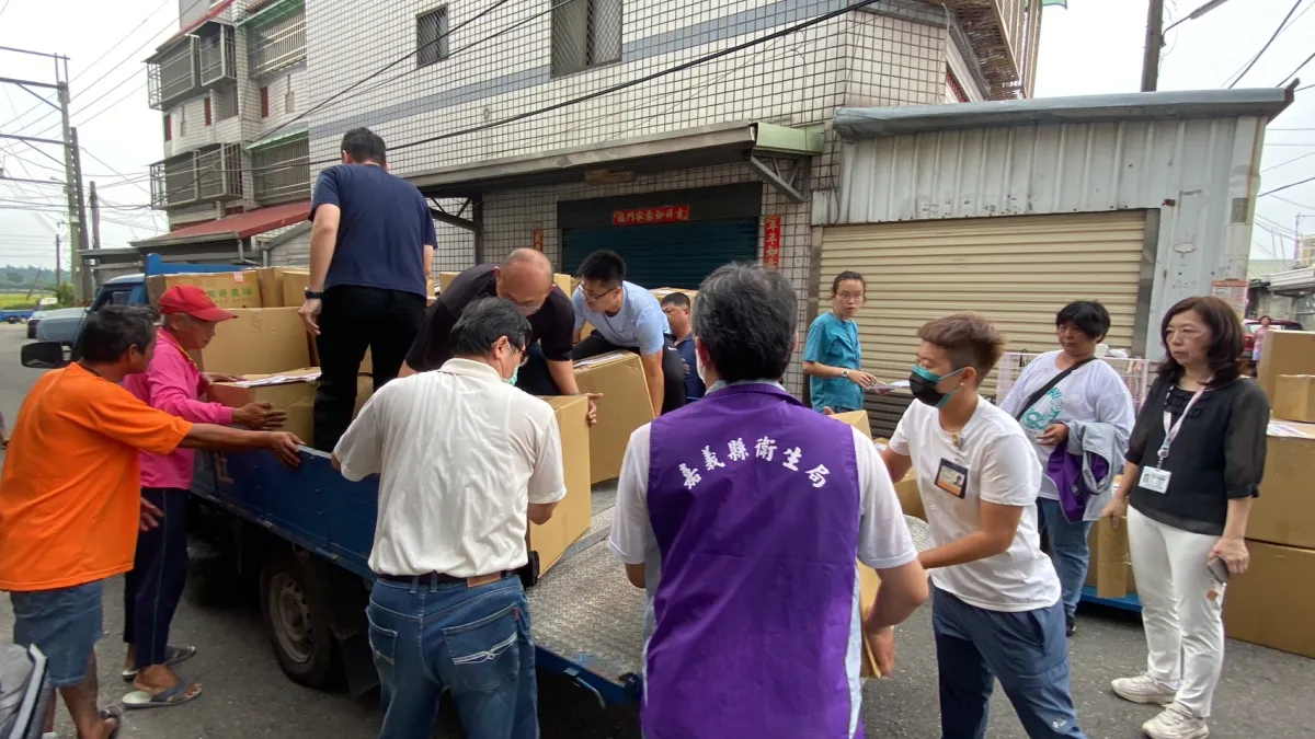 嘉義縣政府破獲菸害新法首宗大型電子煙倉儲,查扣市值逾5,000萬元。(圖/嘉義縣政府提供)
