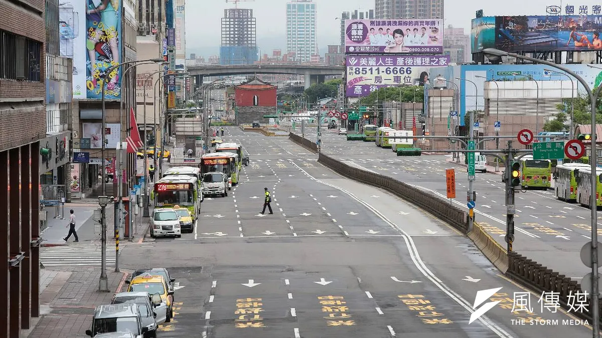 國防部31日宣布,「萬安44號演習」將於9月15日登場,因疫情影響將不實施人車管制。(資料照,顏麟宇攝)