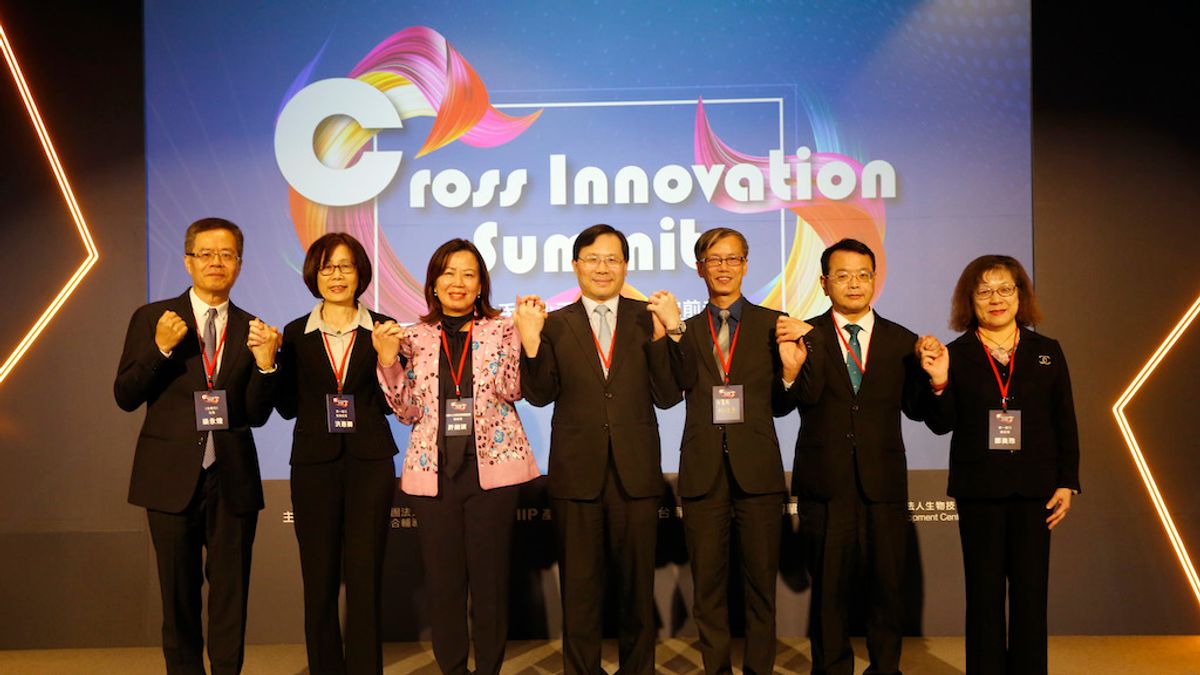 「大手牽小手 引領台灣向前走-智慧健康產業小聚」,11月6日於台北文創會所溫馨登場。(圖/台灣中小企業聯合輔導基金會提供) 「大手牽小手 引領台灣向前走-智慧健康產業小聚」,11月6日於台北文創會所溫馨登場。(圖/台灣中小企業聯合輔導基金會提供)