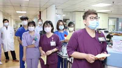 透過資訊化、自動化以及AI協助,台南新樓醫院大大減經了醫護人員不足的窘境。(資料照,取自臉書粉專台南新樓醫院)