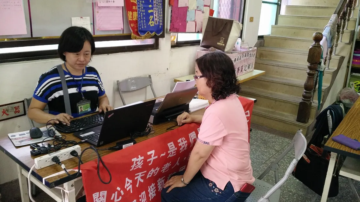 小一新生報到攏免驚 行動戶政所駐點馬上辦