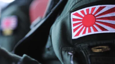 日本海上自衛隊員的旭日旗臂章。(海上自衛隊官方IG)