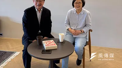 民進黨團總召柯建銘端午節拜訪前總統蔡英文。( 柯建銘臉書)