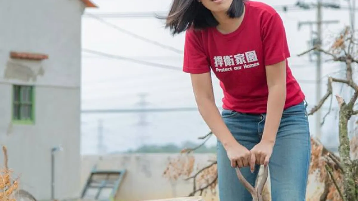 代表綠黨社會民主黨聯盟在桃園參選立委的王寶萱,婉拒進入馬政府工作,選擇進入離權力最遠的民間組織奮鬥。(取自王寶萱臉書)