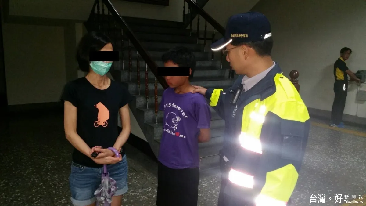 孩童暑期沉迷網路 母怒帶至派出所請求管教