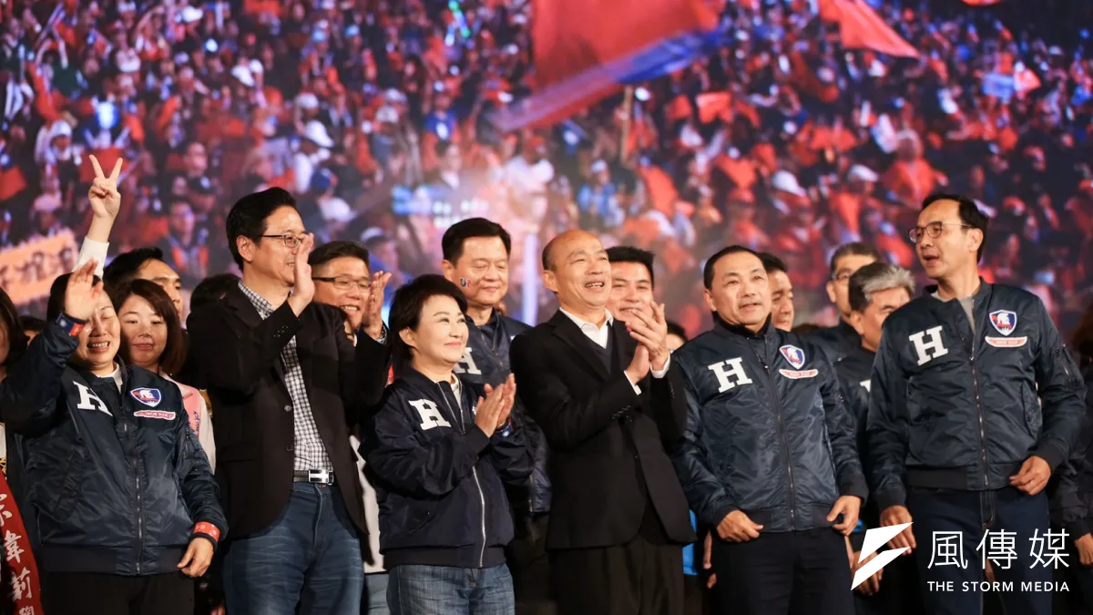 韓國瑜要以蔡英文為鑑;蔡英文要以自己為戒;圖為國民黨總統候選人韓國瑜凱道造勢大會。(簡必丞攝)