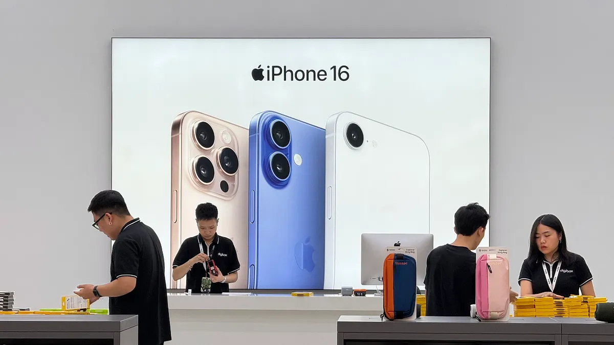 蘋果更新了旗下生成式AI平台「Apple Intelligence」的發展藍圖。(資料照,美聯社)