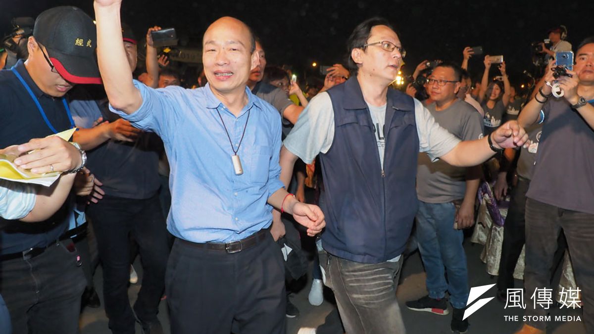 高雄市長韓國瑜(前左)強調,建議下任總統一星期至少要有3天待在高雄。(資料照,林瑞慶攝) 高雄市長韓國瑜(前左)強調,建議下任總統一星期至少要有3天待在高雄。(資料照,林瑞慶攝)