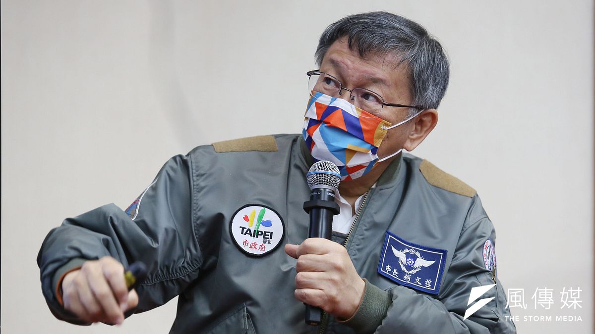 前台北市長郝龍斌倡議「藍白合」,民眾黨主席、台北市長柯文哲冷回,「建議藍綠合,我會逐一擊敗。」。(柯承惠攝) 前台北市長郝龍斌倡議「藍白合」,民眾黨主席、台北市長柯文哲冷回,「建議藍綠合,我會逐一擊敗。」。(柯承惠攝)