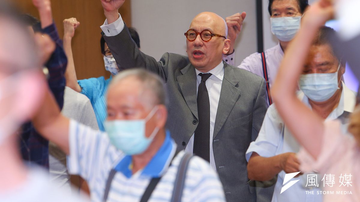 松濤社負責人宋緒康(中)7日舉行「伍仟年」Chinese-Heritage 網上博物館發布記者會。(資料照,顏麟宇攝) 松濤社負責人宋緒康(中)7日舉行「伍仟年」Chinese-Heritage 網上博物館發布記者會。(資料照,顏麟宇攝)