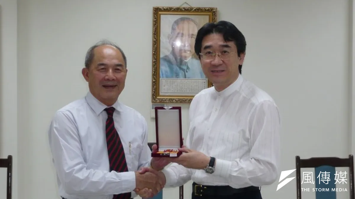 中職會長黃鎮台,為轉播事件負責,而於25日辭去會長一職。(取自東吳企管系友電子報)