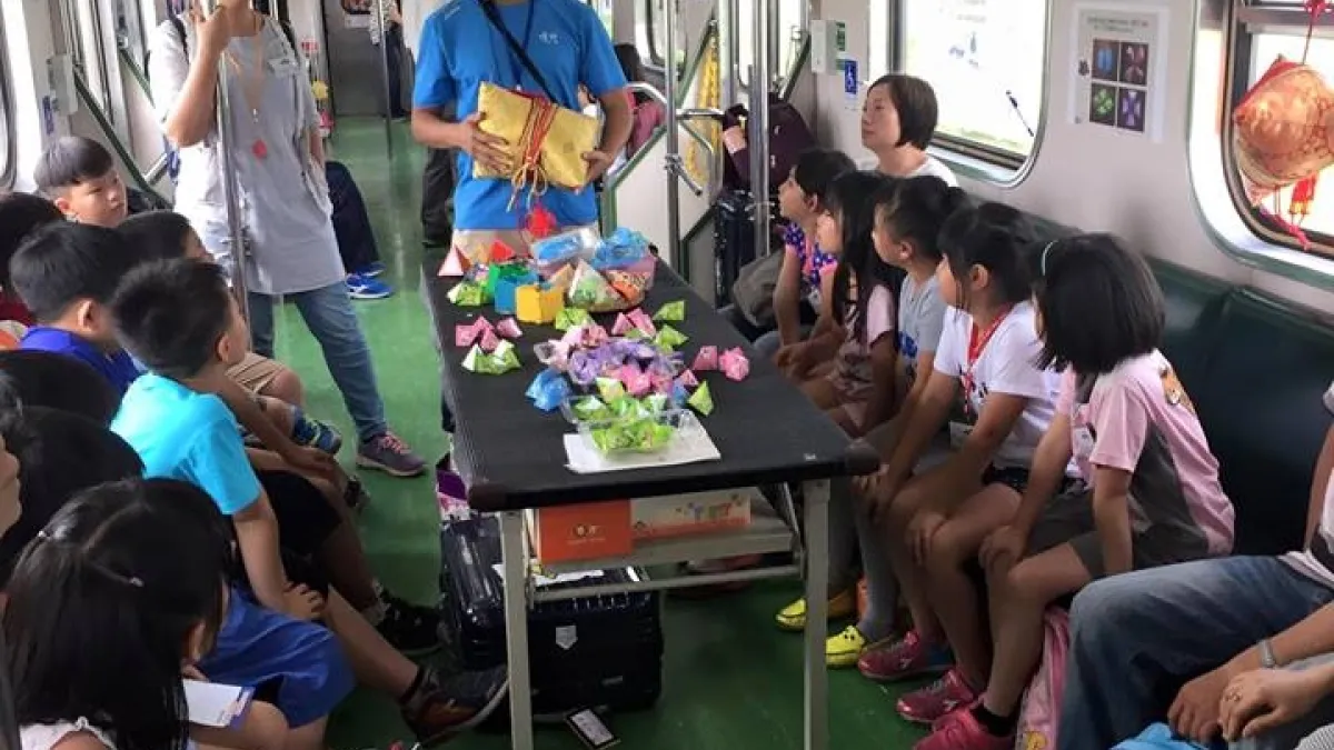 科普環島列車啟動 小學生搭火車玩科學