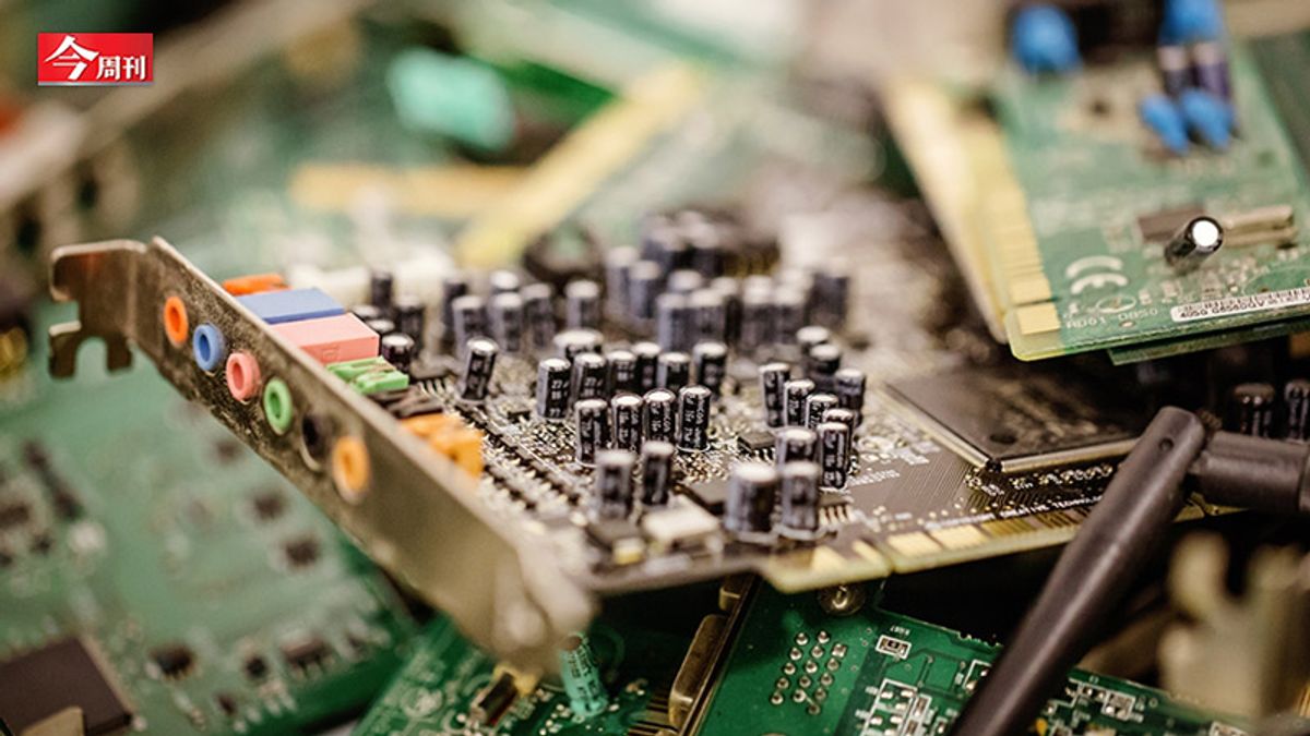 一塊廢塑膠,讓奇美躋身6大PC品牌第一階供應商。(圖/Dell提供) 一塊廢塑膠,讓奇美躋身6大PC品牌第一階供應商。(圖/Dell提供)