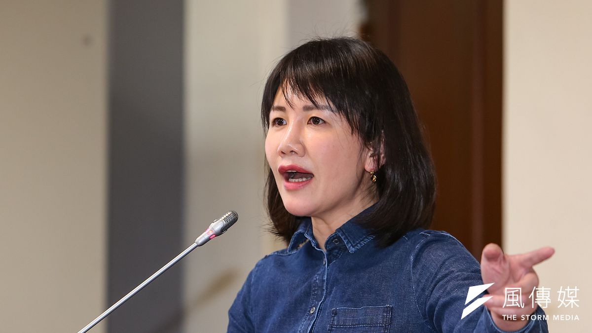 連任2屆彰化立委的謝衣鳳(見圖)雖被國民黨內視為接班彰化縣長首選,卻得先搞定自家人。(資料照,顏麟宇攝) 連任2屆彰化立委的謝衣鳳(見圖)雖被國民黨內視為接班彰化縣長首選,卻得先搞定自家人。(資料照,顏麟宇攝)